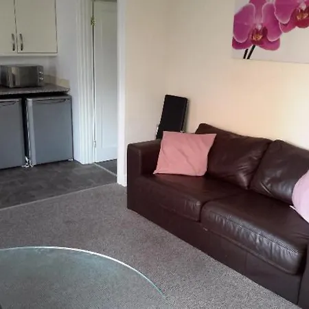 Apartment Alphalink House