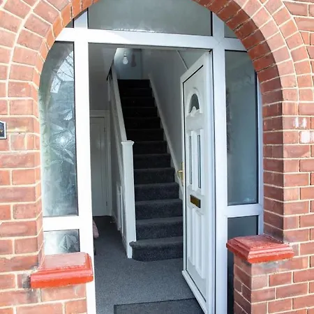 Apartment Alphalink House